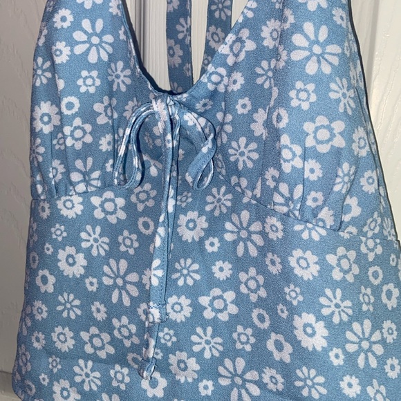 Hollister Halter Top - Picture 2 of 3